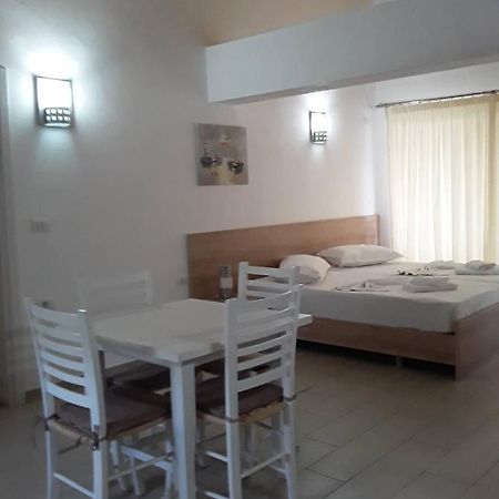 Caldera Vista Apartaments Sarandë Buitenkant foto