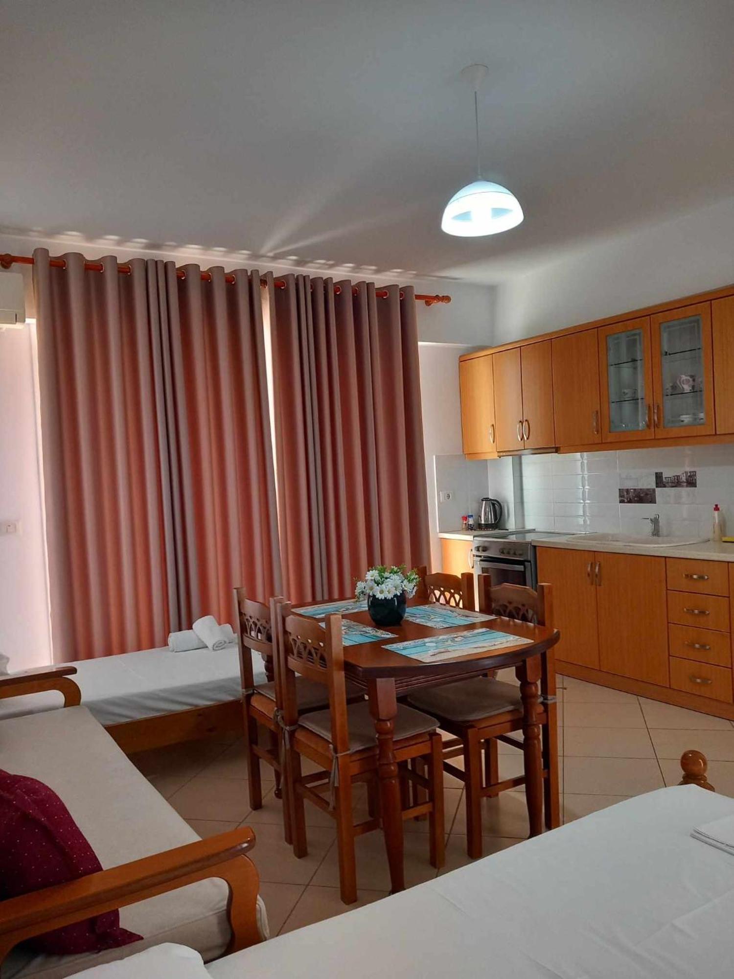 Caldera Vista Apartaments Sarandë Buitenkant foto